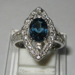 Cincin London Blue Topaz Ring 6US