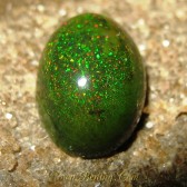 Batu Black Opal Rintik Hijau Neon 2.55 carat