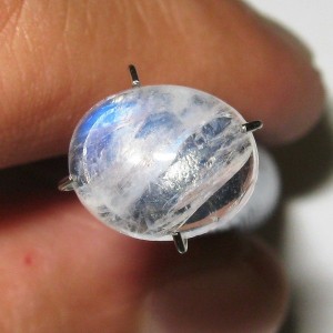 Natural Moonstone Blue Flash 2.2 carat