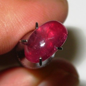 Batu Permata Ruby 1.83 carat Bulat Lonjong