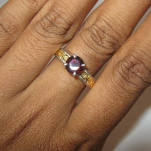 Silver Garnet Ring 10US
