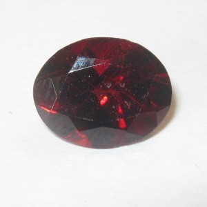 Batu Permata Red Pyrope Garnet 2.97 carat