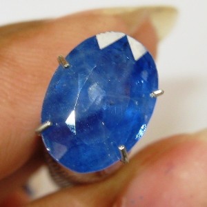 Natural Blue Ceylon Sapphire 2.84 carat