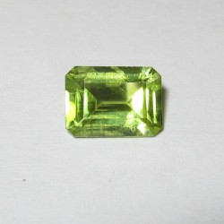 Rectangular Green Peridot 0.96 carat
