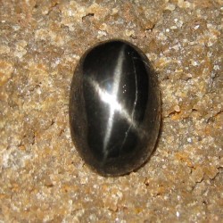 Batu Mulia Natural Star Diopside 3.72 carat Oval Cab