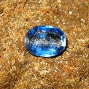 Batu Permata Natural Kyanite Biru Oval 1.42 carat