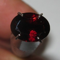 Pyrope Garnet Oval 1.65 carat