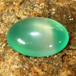 Batu Mulia Natural Green Chalcedony Indah 4.60 carat