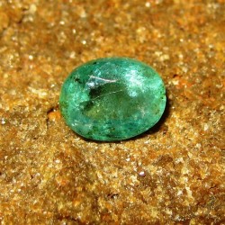 Batu Zamrud Hijau Oval 1.63 carat untuk Cincin Silver