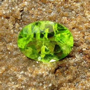 Oval Green Peridot 1.30 carat