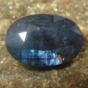 Deep Blue Sapphire 2.90 carat