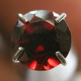 Round Cut Garnet 0.85 carat