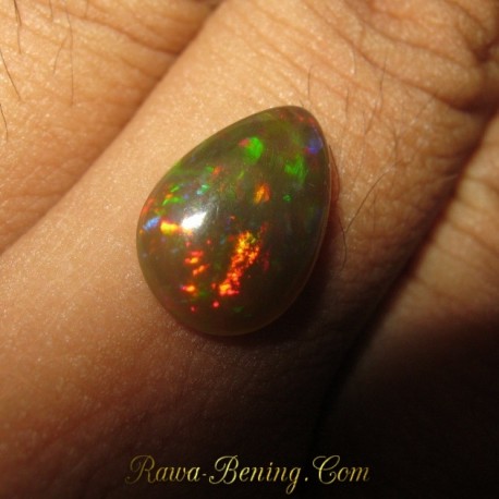 Batu Cincin Keren Pear Shape Black Opal 1.95 carat