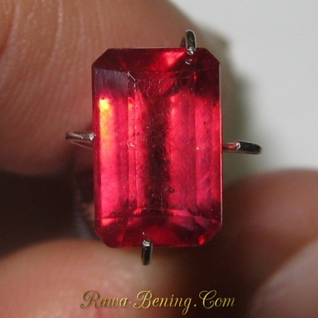 Ruby Merah Octagon Cut 2.59 carat