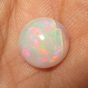1.98 carat Unheat Natural Opal Playing Color