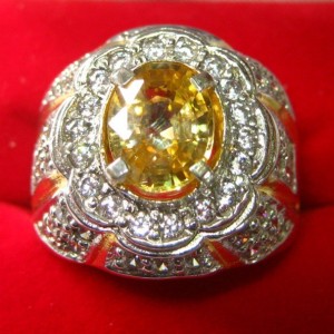 Cincin Natural Zircon 2.69 carat Ring 20mm 