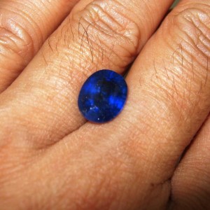 Royal Blue Sapphire 4.29 carat