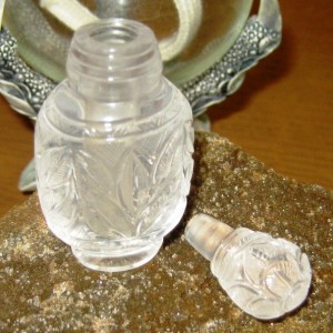 Seni Botol Batu Mulia Quartz 209.66 carat